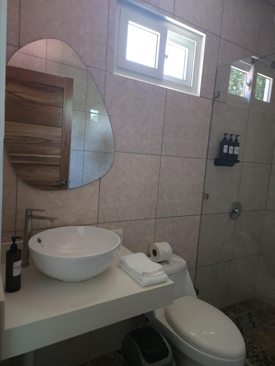 Alma Del Bosque Hotel Тортугеро Екстериор снимка